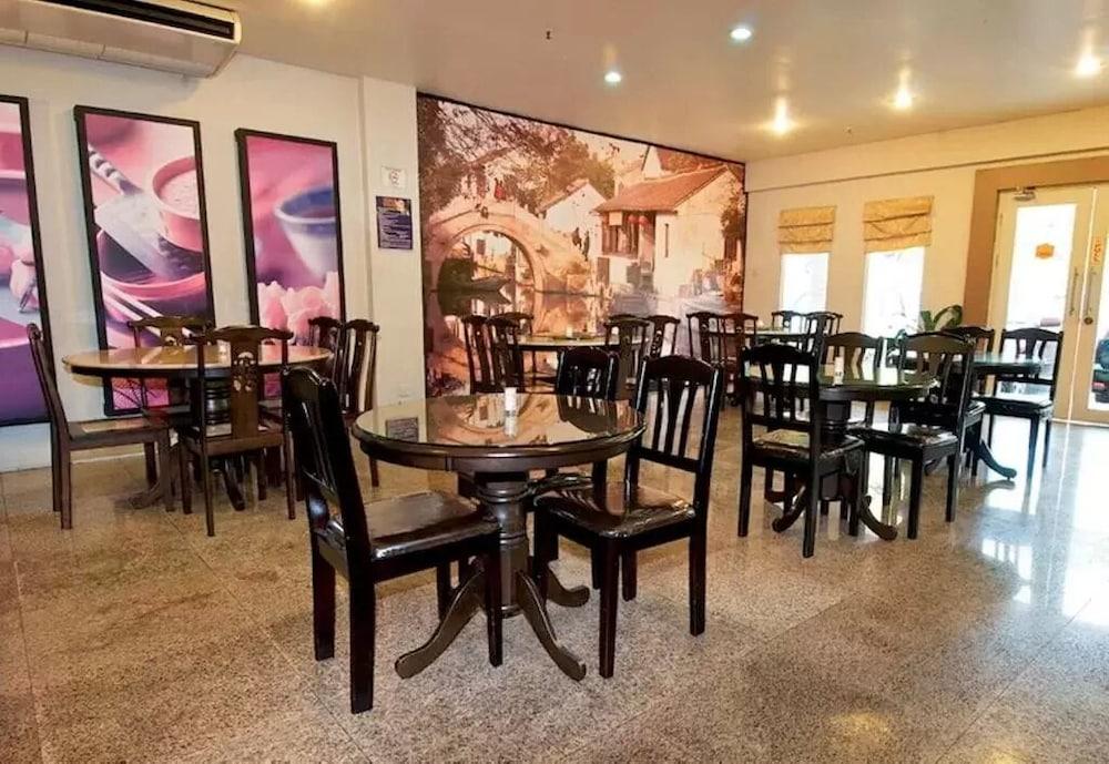 斯里巴加湾市 文莱商人旅馆酒店 外观 照片