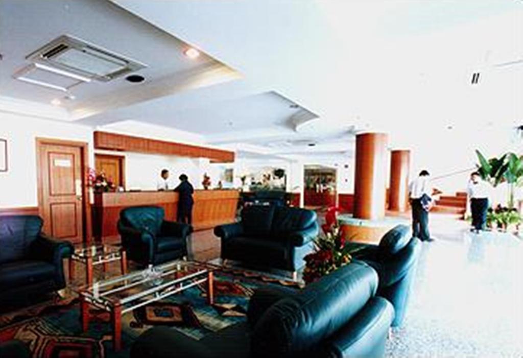 斯里巴加湾市 文莱商人旅馆酒店 外观 照片